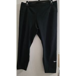 Women's Nike Dri-Fit Capri Legging XL
